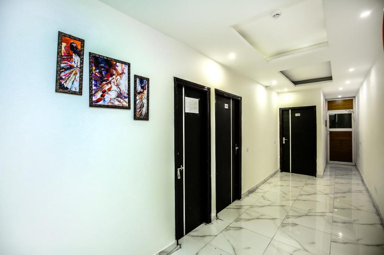 Hotel Wisteria -Main Highway Hotel Zirakpur エクステリア 写真